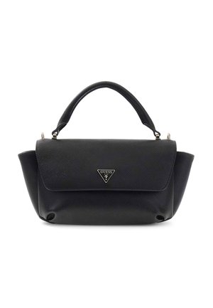 Sac à main en cuir noir texturé avec poignée supérieure et rabat avant présentant une petite plaque triangulaire avec le logo Guess.