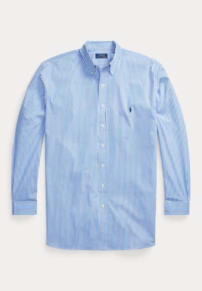 Blauw-wit verticaal gestreept overhemd met lange mouwen, een kraag en een klein geborduurd logo op de borst.
