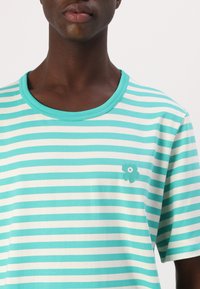 Marimekko TASARAITA UNIKKO UNISEX  - Triko s potiskem - mint green/off white