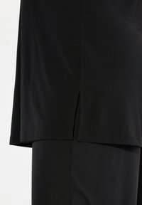 Ulla Popken SWING ROUND NECK  - Maglietta a manica lunga - black