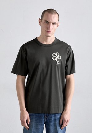 NN.07 PEDRO - Print T-shirt - khaki
