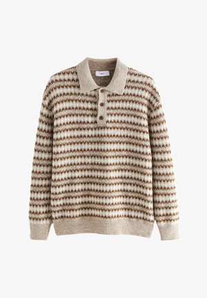 Suéter de punto con cuello tipo polo, que presenta una base beige clara y un patrón geométrico marrón. Tres botones marrones en el cuello. Textura suave.