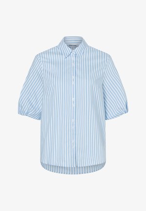 Hellblau-weiß gestreifte Bluse mit kurzen Ärmeln, Puffärmeln, spitzem Kragen und durchgehender Knopfleiste vorne.