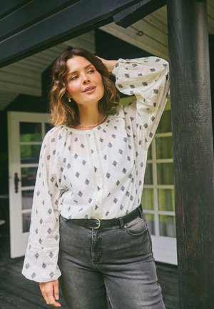 Kaffe Curve, KCWILY SHIRT - Blouse - chalk black vintage baroque