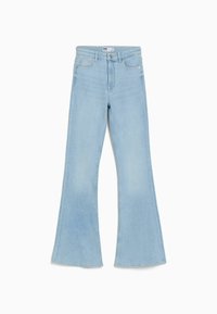 Jeans acampanados de un azul claro, hechos de denim, con una cintura alta, cinco bolsillos y una textura suave con un sutil efecto de lavado.