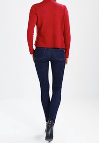 comma Vest - red