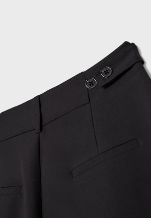 Stradivarius, WIDE-LEG SMART TROUSERS WITH BUTTONS 04536428 - Bukser - black