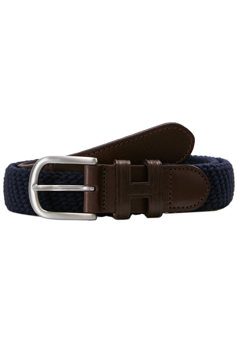 Hackett belt Clearance