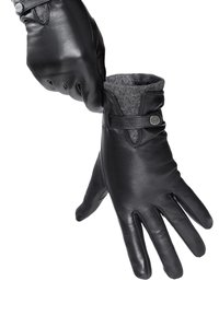 Svarta skinnhandskar med en åtsittande design. Grå stickad mudd är synlig, med en knappdetalj i metall. Slät textur med sömnadsdetaljer.