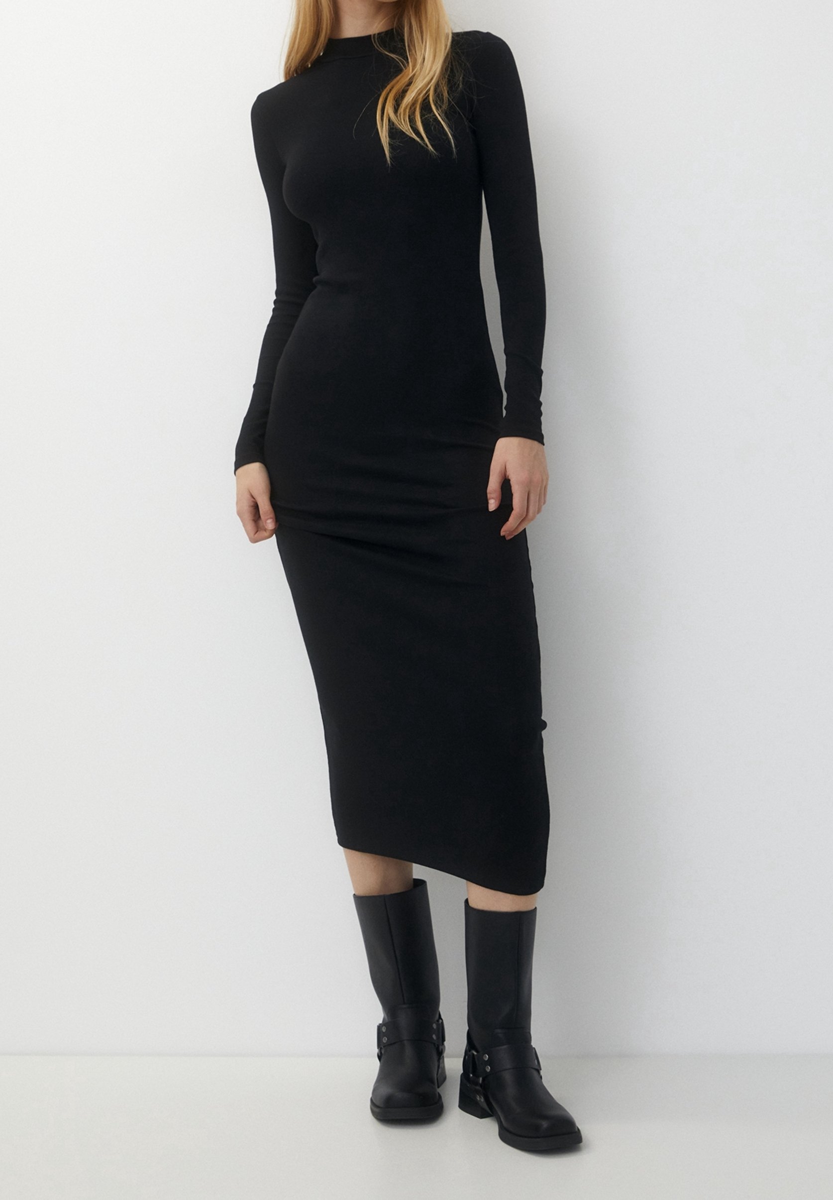 PULL&BEAR Shift dress - black - (Pre-owned) - Zalando.ie PULL&BEAR Shift dress - black - (Pre-owned) - Zalando.ie