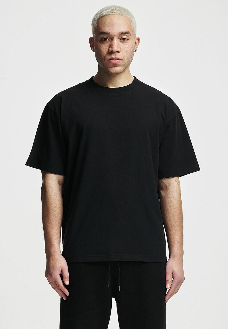 2Y Studios OVERSIZE  - Jednoduché tričko - black