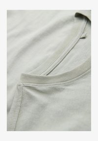 Vybráno, light grey