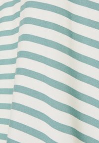 TOM TAILOR DENIM V NECK  - Triko s potiskem - mineral blue/white