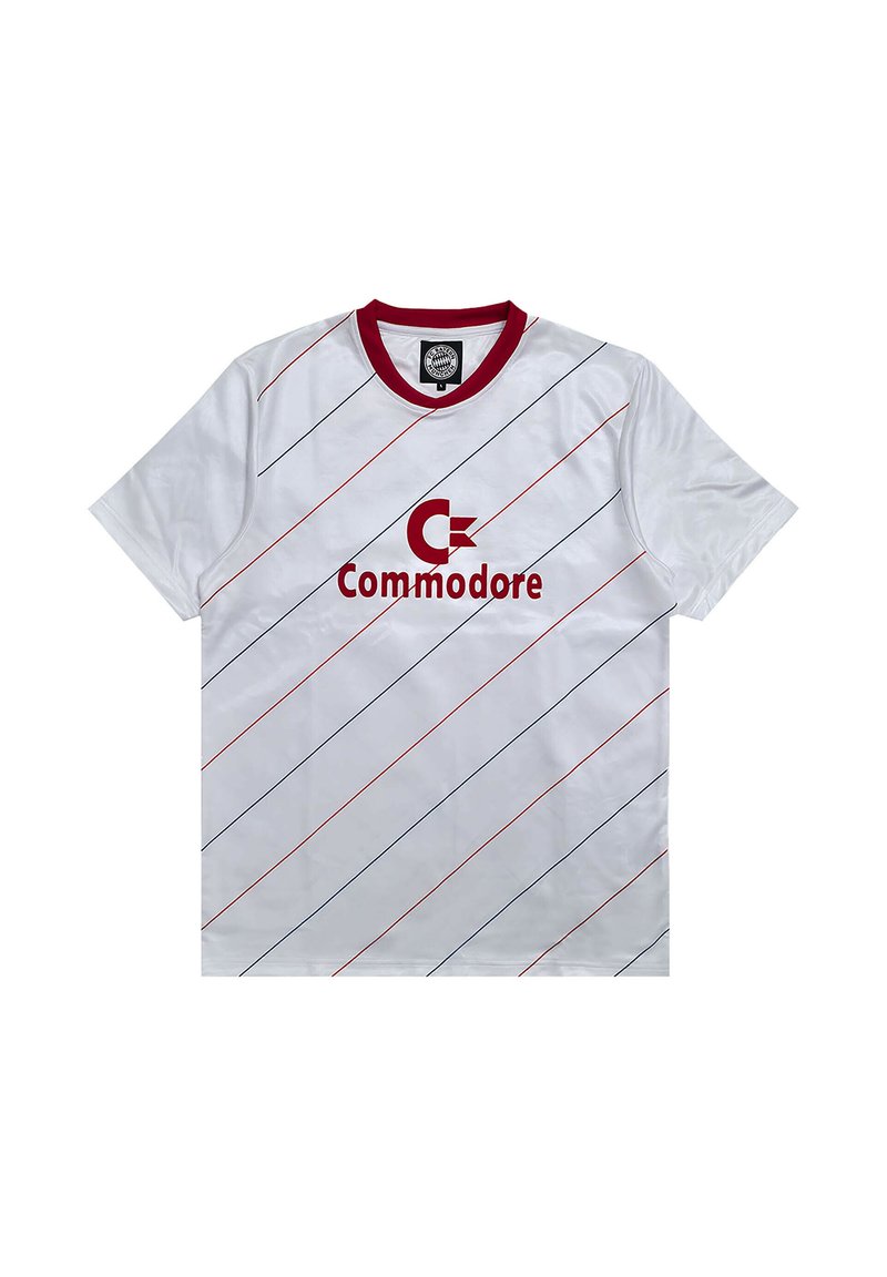 Weißes Kurzarm-T-Shirt mit rotem Kragen. Mit roten und schwarzen diagonalen Streifen und einem roten "Commodore"-Logo auf der Vorderseite.