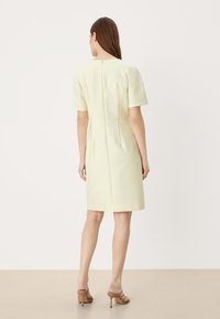 s.Oliver BLACK LABEL ROBE - Denní šaty - light yellow