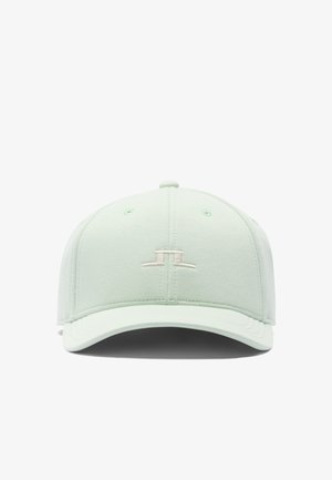 Jasnozielona czapka baseballowa z zakrzywionym daszkiem i małym białym haftowanym geometrycznym logo na środku przodu.