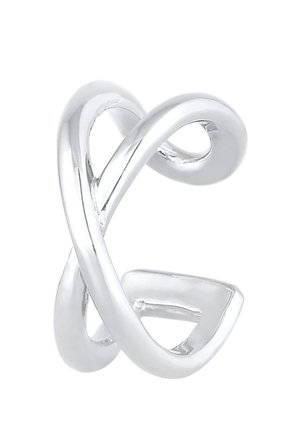 Bague-manchette ouverte torsadée en argent brillant avec des bandes lisses et arrondies se croisant les unes sur les autres sur fond blanc.