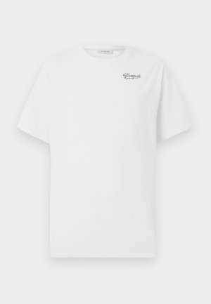 Witte katoenen t-shirt met korte mouwen en ronde hals, voorzien van een zwart "Pompeii" logo op de linkerborst. Zachte, gladde textuur.