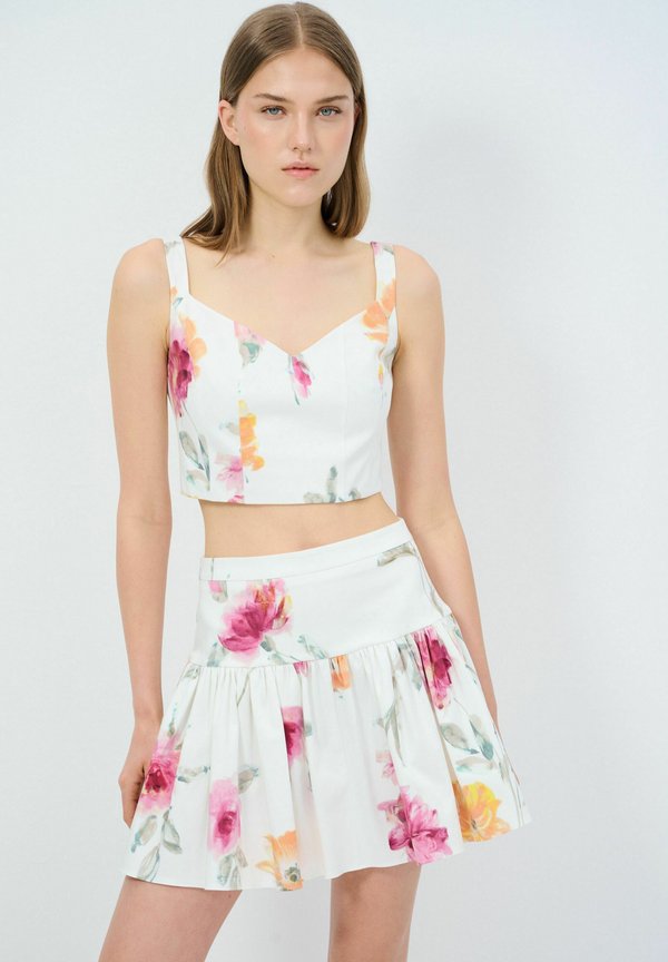 CROP - Top - printed ecru