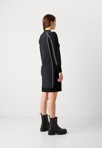 Marc Cain Kampsunkleit - black