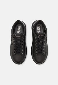 KARL LAGERFELD KAPRI SIGNIA LOW - Sportcipő - black