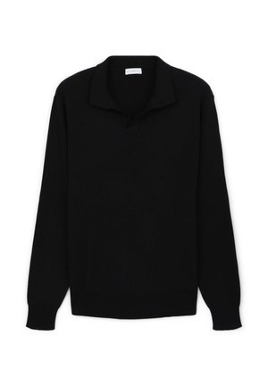 Polo maglione nero a maniche lunghe con texture a coste, dotato di un colletto morbido, orlo dritto e polsini aderenti. Nessun motivo o dettaglio visibile.
