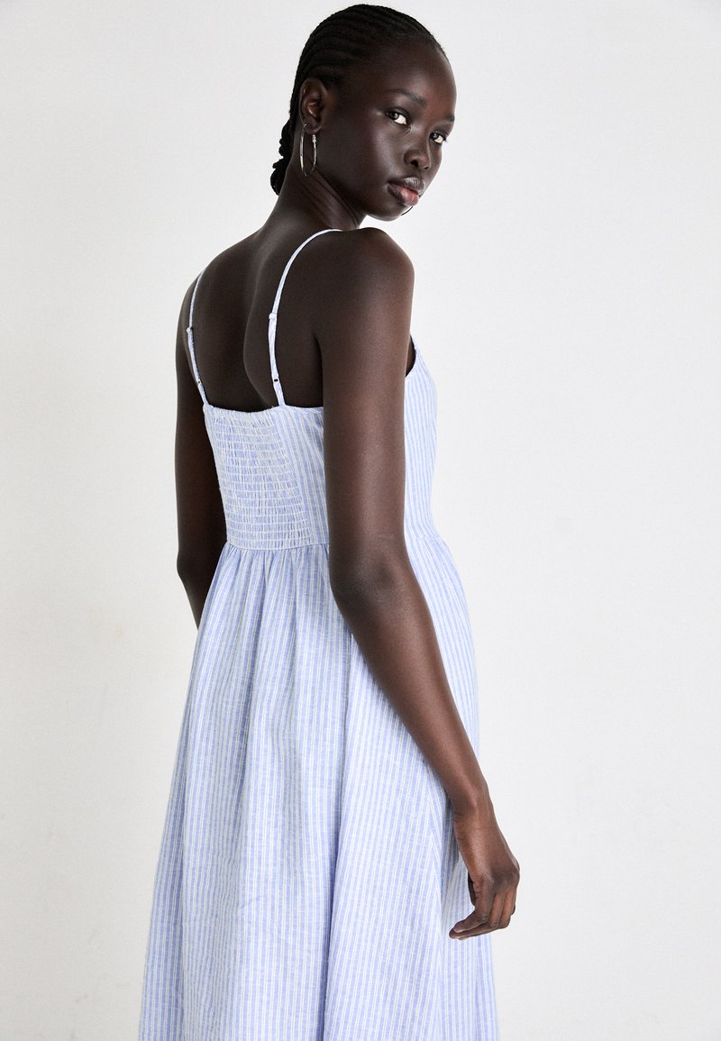 Robe En Lin Gap Taille 40 - Gris, Occasion En Parfait État, Style Régulier