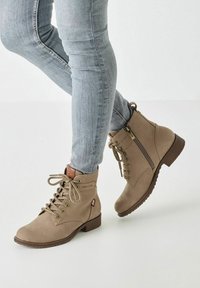 Tamaris Bottines à lacets - taupe