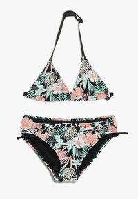 Bikini-Set mit floralem Muster auf schwarzem Hintergrund, in pink und grünen tropischen Designs. Das Oberteil hat dreieckige Formen mit verstellbaren Trägern; die Unterteile haben seitliche Bindebänder.