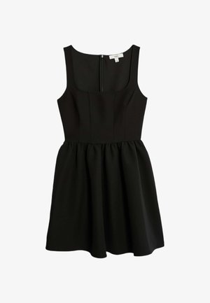 Robe noire sans manches avec un buste ajusté et une jupe évasée. Fabriquée en tissu lisse avec une fermeture éclair dissimulée au dos.