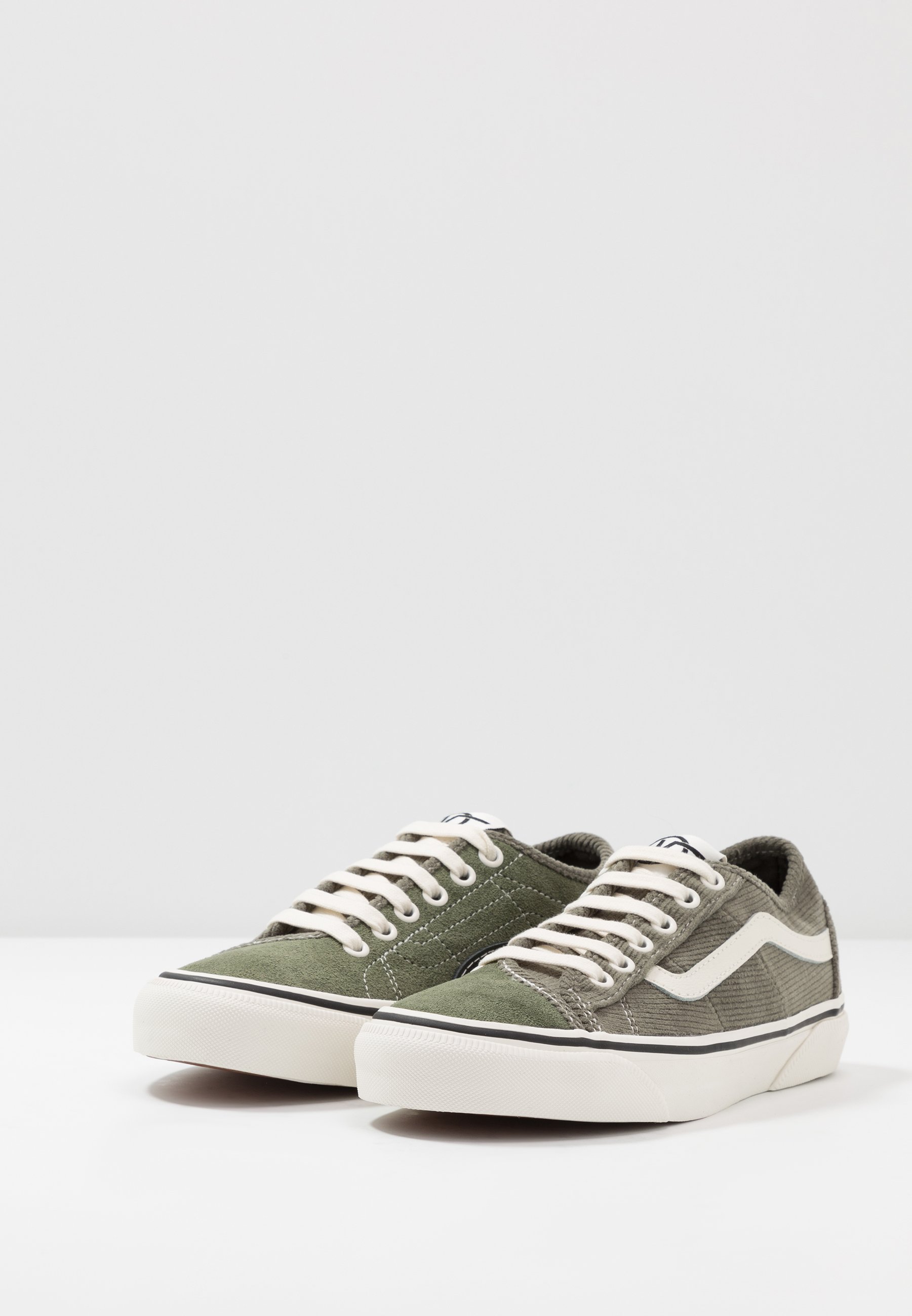 vans bess ni trainers