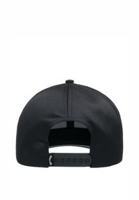 Casquette de baseball noire au design structuré, avec un corps en tissu et une fermeture à pression en plastique. Présente une texture lisse et un branding minimal.