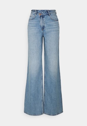 Flared Jeans - middle blue