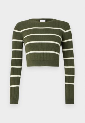 Olíva zöld, bordázott szabású rövid pulóver fehér vízszintes csíkokkal, kerek nyakkal és hosszú ujjakkal. Texturált anyag, testhezálló fazon.