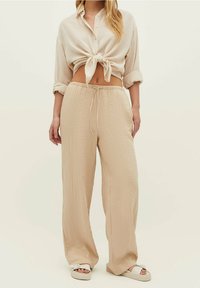 Stradivarius Pantaloni - stone