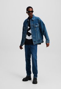Karl Lagerfeld Jeans MONOGRAM BLEACHED - Tričko s potlačou - black