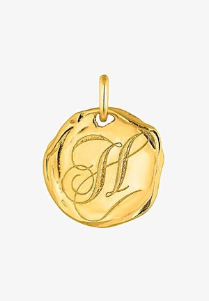 Colgante de oro en forma circular con una superficie texturizada, que presenta una letra "H" grabada en un estilo de escritura ornamentado.