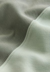 Nem kiválasztott, green raglan