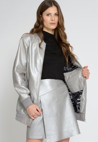 Maze IM METALLIC LOOK - Kurtka skórzana