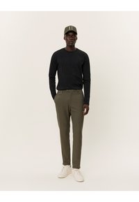 Thumbnail Image 2
