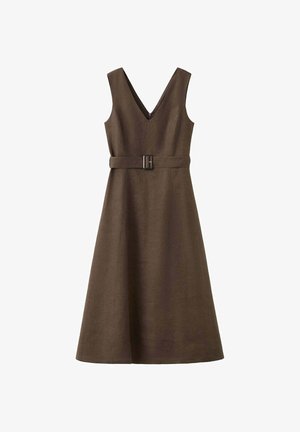 Mouwloze bruine midi-jurk met V-hals en bijpassende riem met rechthoekige gesp in de taille.