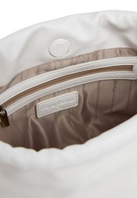 Pepe Jeans GISELLE - Håndtasker - camel beige