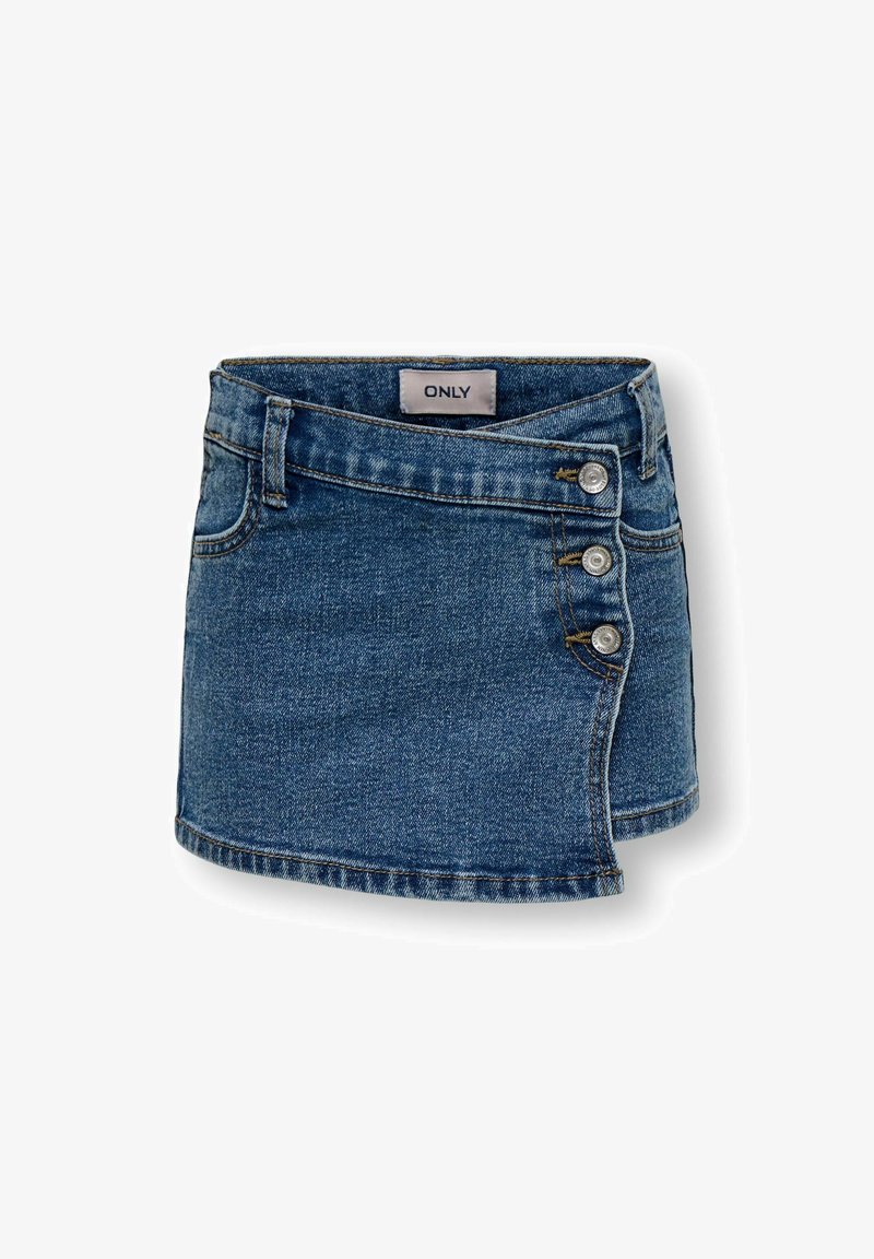 Mini-jupe en denim bleu avec rabat asymétrique à l'avant et trois boutons argentés sur le côté droit, étiquetée "ONLY" à l'intérieur de la ceinture.