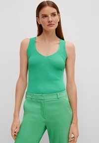 comma Strickpullover - grün