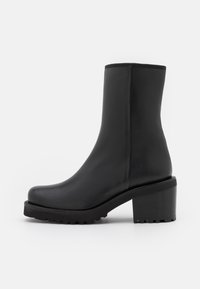 Filippa K Botines - black