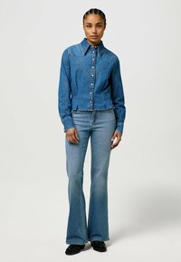 Wrangler MONTANA - Vaqueros a campana - galveston