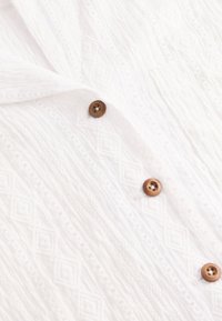 Non sélectionné, white