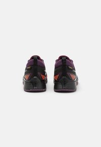 Reebok NANO X4 ADVENTURE - Chaussures fitness - black/midnight plum/digital coral