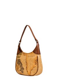Sac en cuir avec un corps beige orné d'un imprimé carte et des accents en cuir marron. Silhouette courbée avec une large bandoulière.