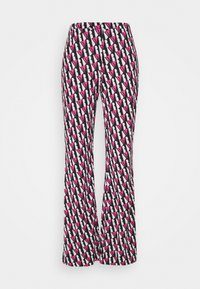 Pantalons évasés à motifs en noir avec des designs géométriques rouges, roses et blancs. Le matériau semble lisse avec un léger éclat.